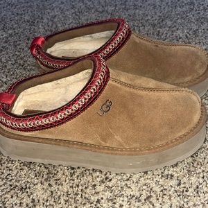 Ugg Tasman platform slippers size 8